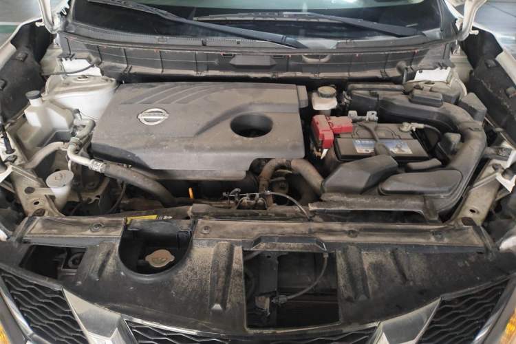 Used Nissan X-Trail 2014 2.0L CVT Comfort Edition 2WD Engine Bay