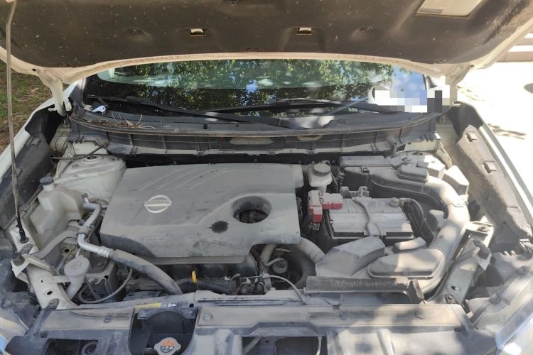 Used Nissan X-Trail 2014 2.0L CVT Comfort Edition 2WD Engine Bay