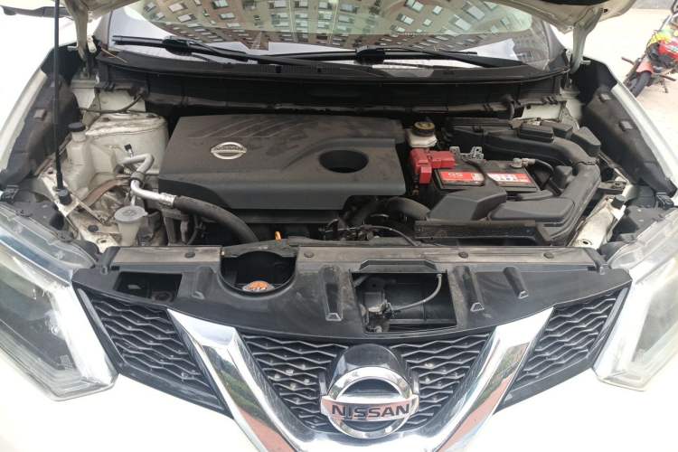 Used Nissan X-Trail 2014 2.0L CVT Comfort Edition 2WD Engine Bay