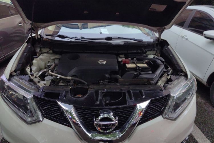 Used Nissan X-Trail 2014 2.5L CVT Luxury Edition 4WD Engine Bay