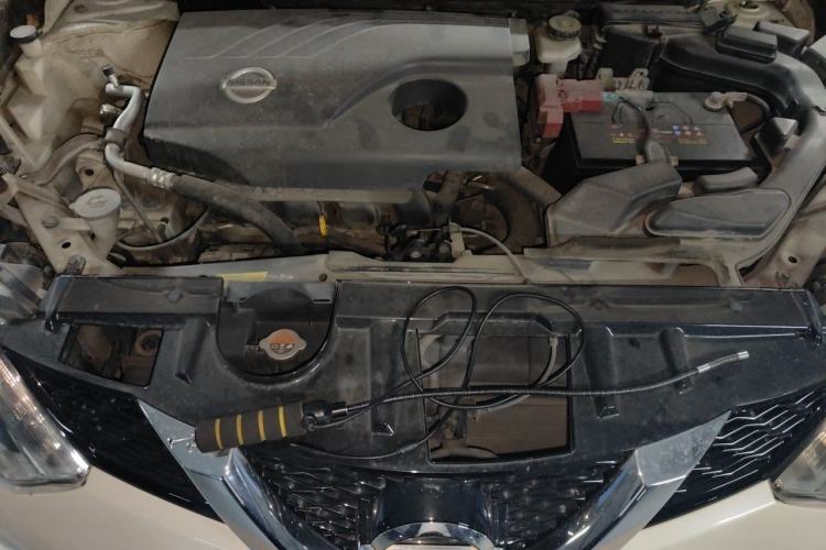 Used Nissan X-Trail 2014 2.0L CVT Comfort Edition 2WD Engine Bay