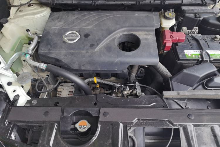 Used Nissan X-Trail 2014 2.0L CVT Comfort Edition 2WD Engine Bay