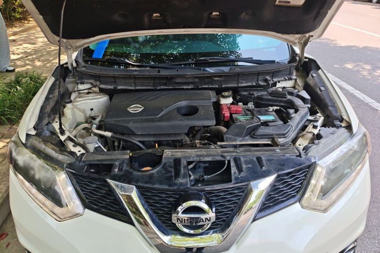 Used Nissan X-Trail 2014 2.0L CVT Comfort Edition 2WD Engine Bay