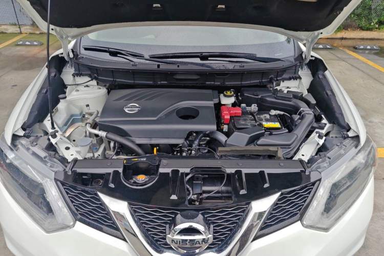 Used Nissan X-Trail 2014 2.0L CVT Comfort Edition 2WD Engine Bay