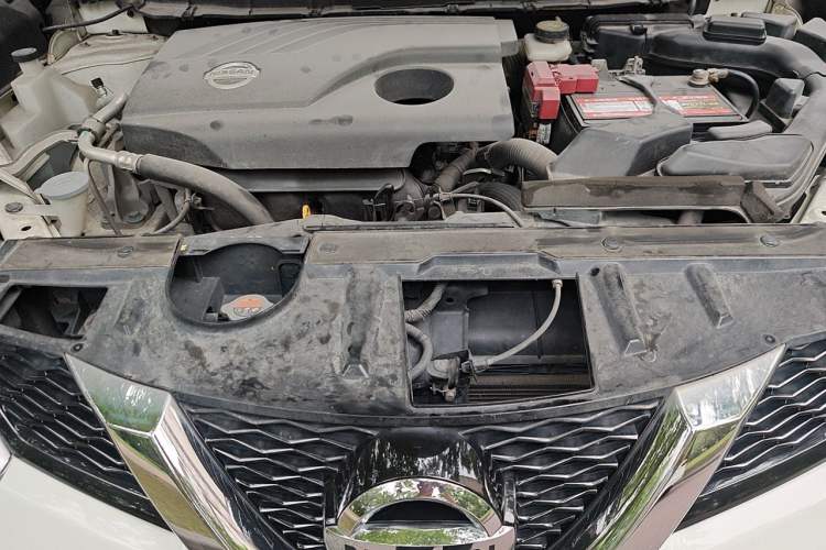 Used Nissan X-Trail 2014 2.0L CVT Comfort Edition 2WD Engine Bay