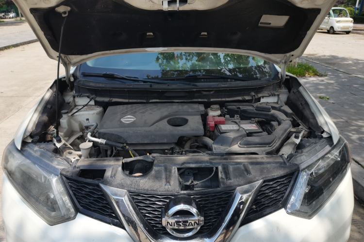 Used Nissan X-Trail 2014 2.0L CVT Comfort Edition 2WD Engine Bay