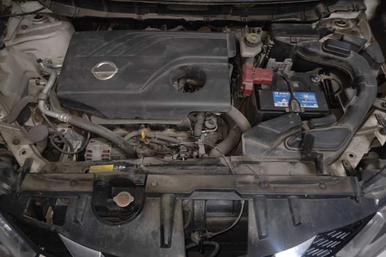 Used Nissan X-Trail 2014 2.0L CVT Comfort Edition 2WD Engine Bay