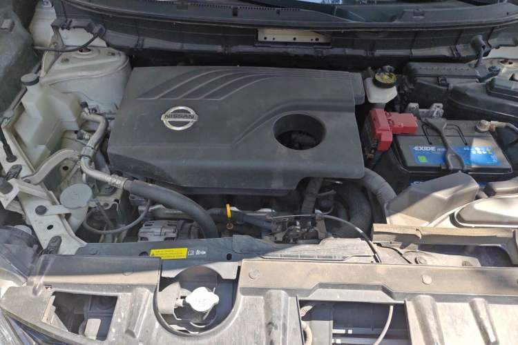 Used Nissan X-Trail 2014 2.0L CVT Comfort Edition 2WD Engine Bay