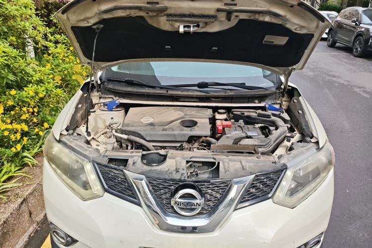 Used Nissan X-Trail 2014 2.0L CVT Comfort Edition 2WD Engine Bay