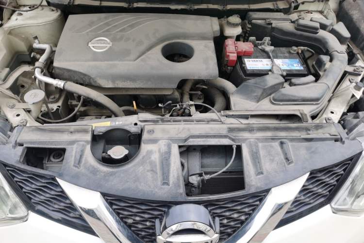 Used Nissan X-Trail 2014 2.0L CVT Comfort Edition 2WD Engine Bay
