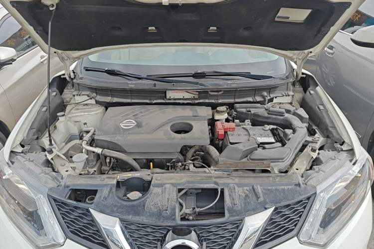 Used Nissan X-Trail 2014 2.0L CVT Comfort Edition 2WD Engine Bay