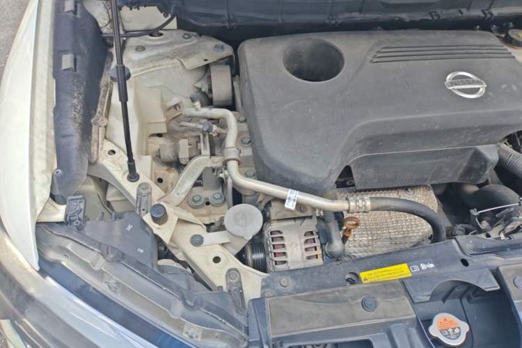 Used Nissan X-Trail 2014 2.5L CVT Luxury Edition 4WD Engine Bay Right