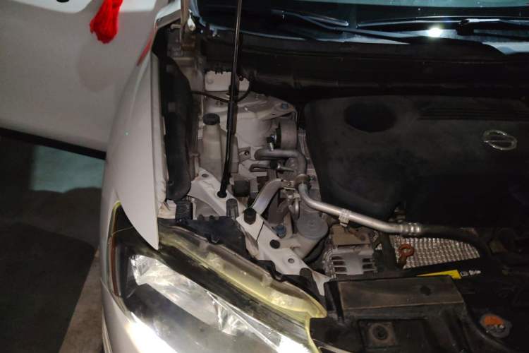 Used Nissan X-Trail 2014 2.5L CVT Luxury Edition 4WD Engine Bay Right