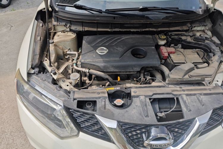 Used Nissan X-Trail 2014 2.0L CVT Comfort Edition 2WD Engine Bay Right