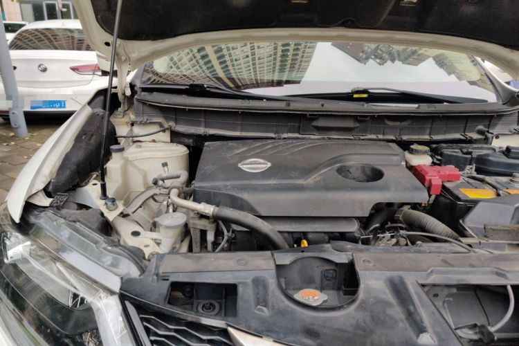 Used Nissan X-Trail 2014 2.0L CVT Comfort Edition 2WD Engine Bay Right