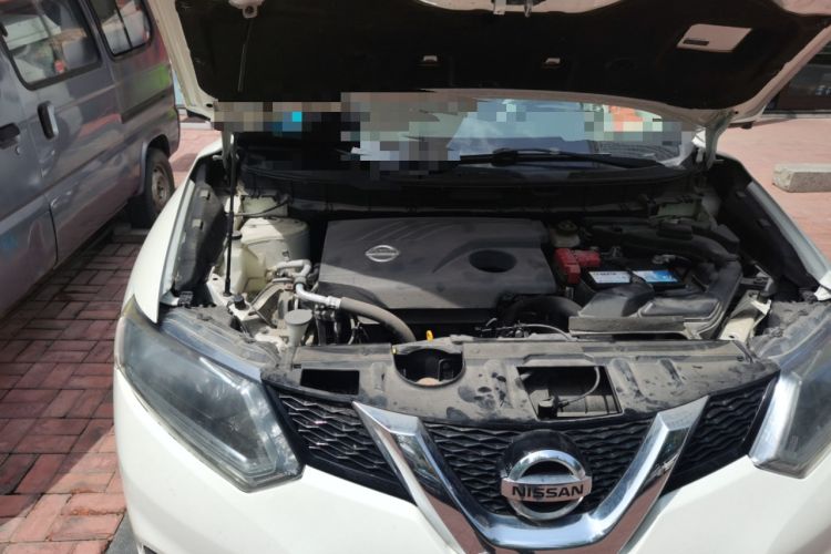 Used Nissan X-Trail 2014 2.0L CVT Comfort Edition 2WD Engine Bay Right