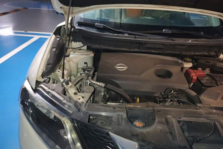 Used Nissan X-Trail 2014 2.0L CVT Comfort Edition 2WD Engine Bay Right