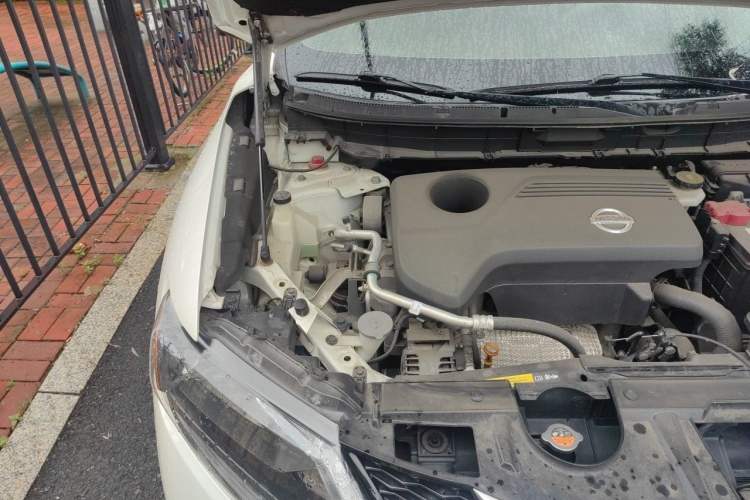 Used Nissan X-Trail 2014 2.5L CVT Luxury Edition 4WD Engine Bay Right