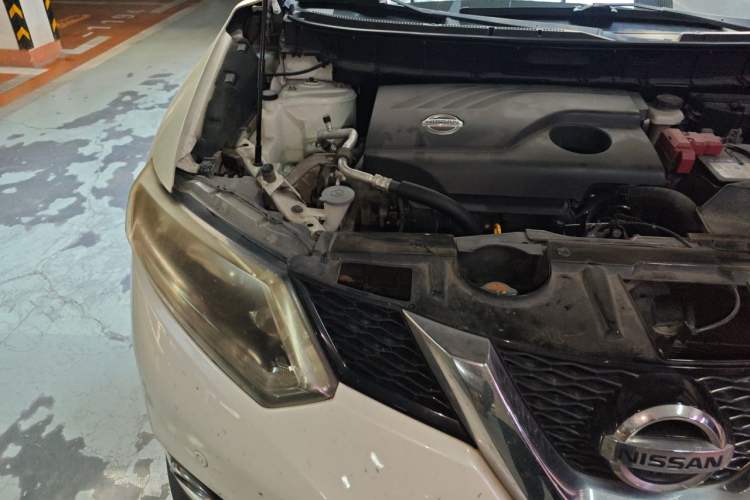Used Nissan X-Trail 2014 2.0L CVT Smart Edition 2WD Engine Bay Right