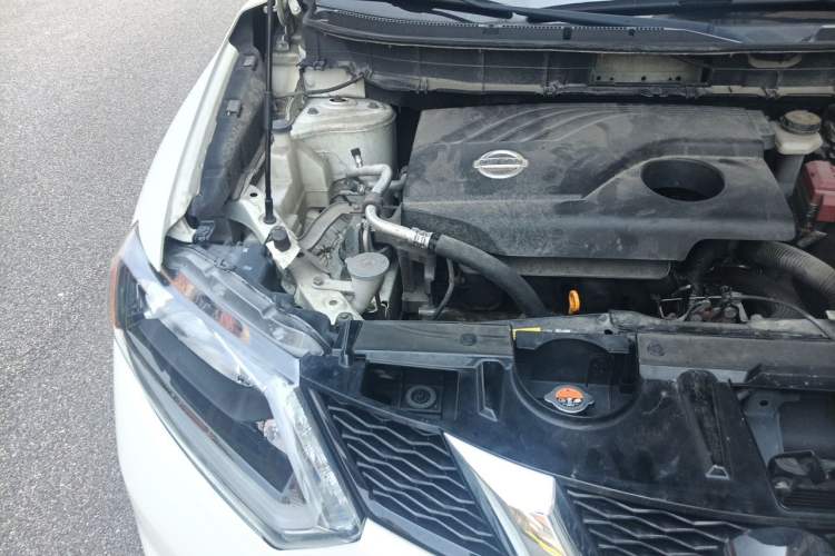 Used Nissan X-Trail 2014 2.0L CVT Smart Edition 2WD Engine Bay Right