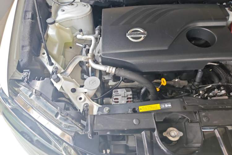 Used Nissan X-Trail 2014 2.0L CVT Comfort Edition 2WD Engine Bay Right