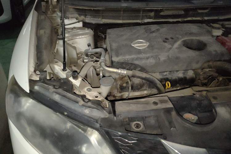 Used Nissan X-Trail 2014 2.0L CVT Comfort Edition 2WD Engine Bay Right