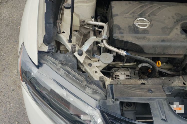 Used Nissan X-Trail 2014 2.0L CVT Comfort Edition 2WD Engine Bay Right