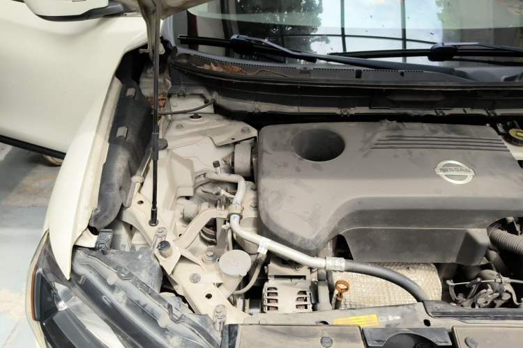 Used Nissan X-Trail 2014 2.5L CVT Leading Edition 4WD Engine Bay Right