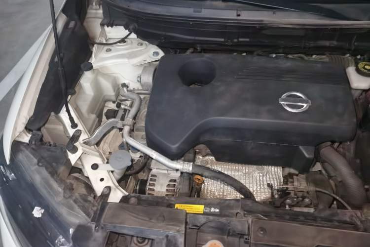 Used Nissan X-Trail 2014 2.5L CVT Luxury Edition 4WD Engine Bay Right