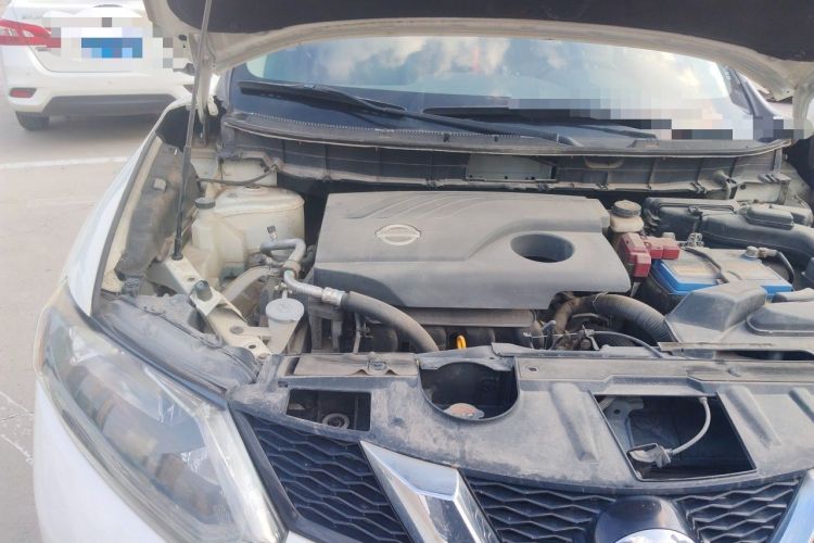 Used Nissan X-Trail 2014 2.0L CVT Comfort Edition 2WD Engine Bay Right