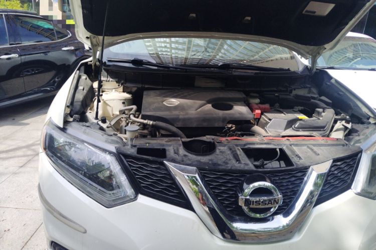 Used Nissan X-Trail 2014 2.0L CVT Comfort Edition 2WD Engine Bay Right