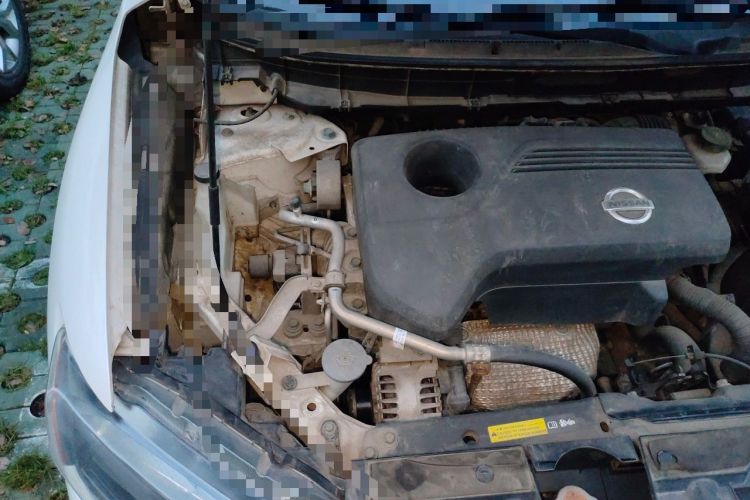 Used Nissan X-Trail 2014 2.5L CVT Luxury Edition 4WD Engine Bay Right