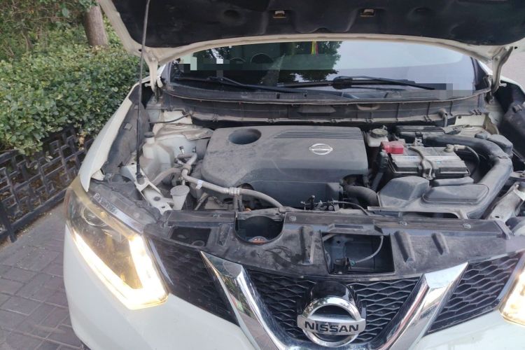 Used Nissan X-Trail 2014 2.5L CVT Luxury Edition 4WD Engine Bay Right