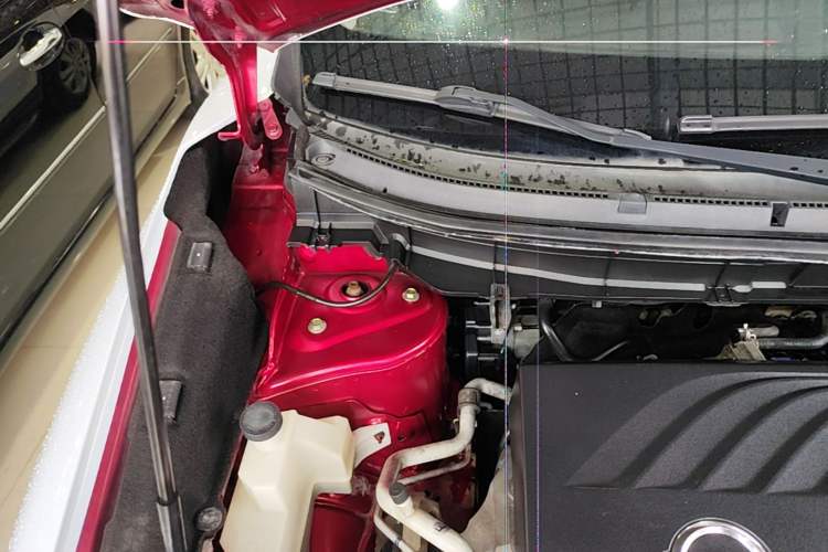 Used Nissan X-Trail 2014 2.0L CVT Smart Edition 2WD Engine Bay Right
