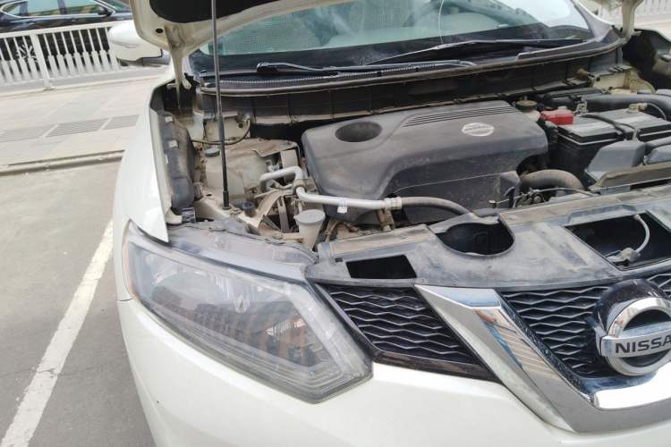 Used Nissan X-Trail 2014 2.5L CVT Luxury Edition 4WD Engine Bay Right