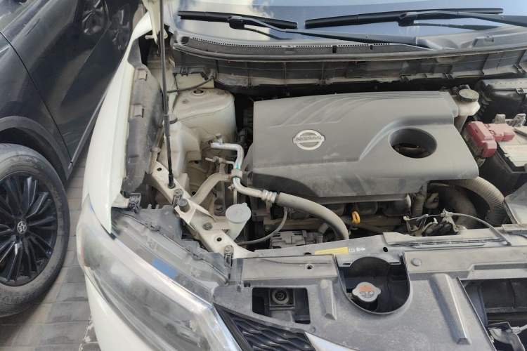Used Nissan X-Trail 2014 2.0L CVT Comfort Edition 2WD Engine Bay Right