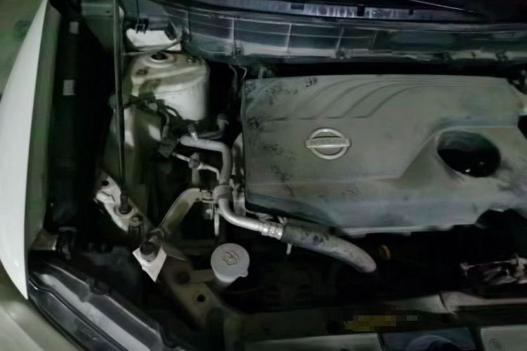 Used Nissan X-Trail 2014 2.0L CVT Comfort Edition 2WD Engine Bay Right