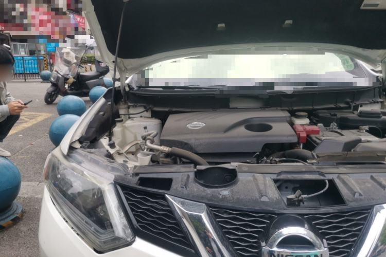 Used Nissan X-Trail 2014 2.0L CVT Comfort Edition 2WD Engine Bay Right
