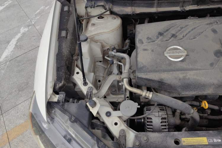 Used Nissan X-Trail 2014 2.0L CVT Comfort Edition 2WD Engine Bay Right