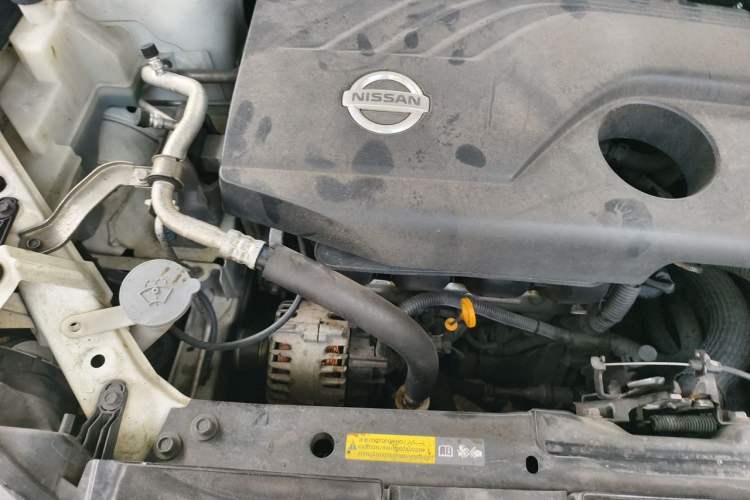 Used Nissan X-Trail 2014 2.0L CVT Comfort Edition 2WD Engine Bay Right