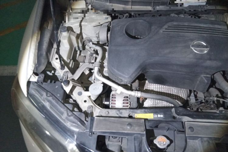 Used Nissan X-Trail 2014 2.5L CVT Luxury Edition 4WD Engine Bay Right