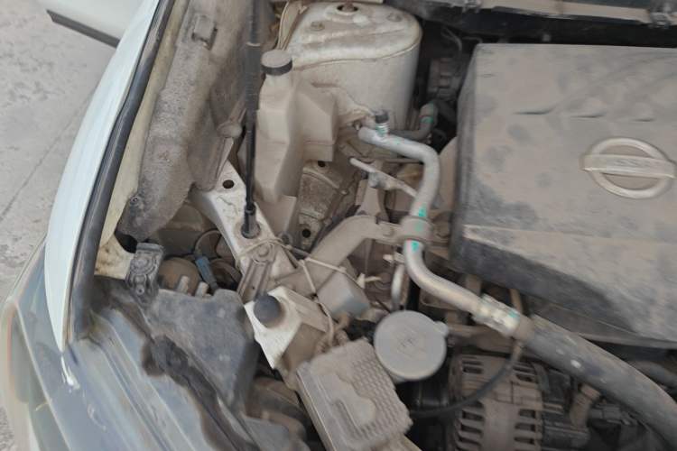 Used Nissan X-Trail 2014 2.0L CVT Comfort Edition 2WD Engine Bay Right
