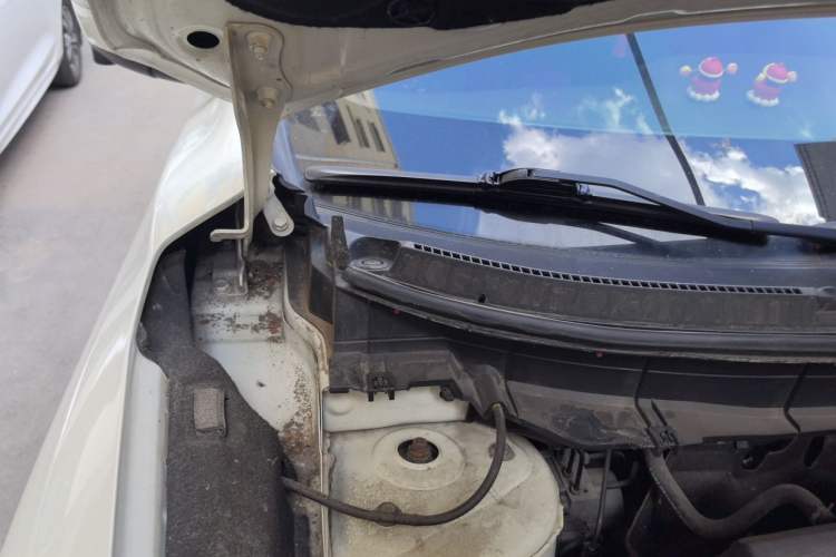 Used Nissan X-Trail 2014 2.0L CVT Comfort Edition 2WD Engine Bay Right