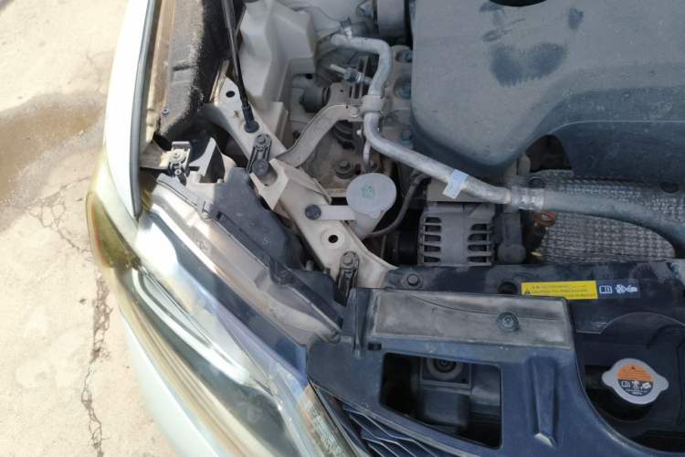Used Nissan X-Trail 2014 2.5L CVT Ultimate Edition 4WD Engine Bay Right