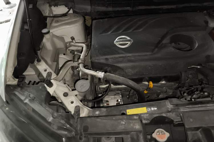Used Nissan X-Trail 2014 2.0L CVT Comfort Edition 2WD Engine Bay Right