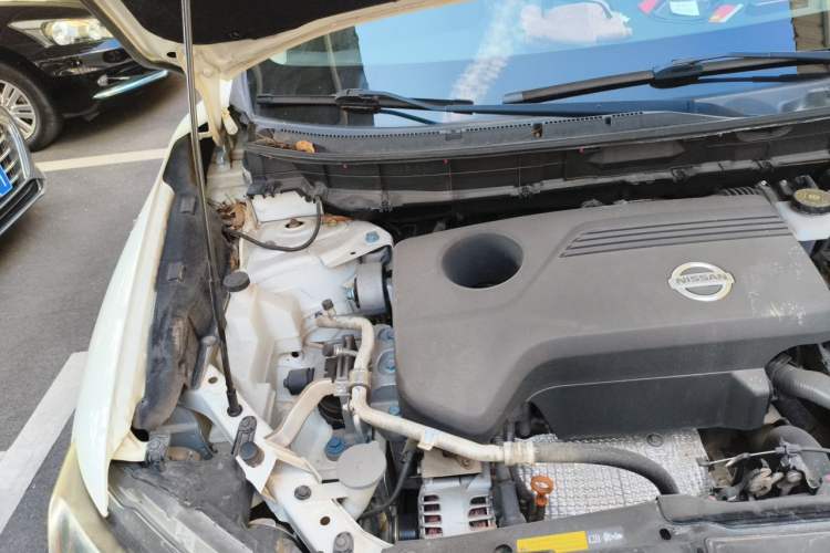 Used Nissan X-Trail 2014 2.5L CVT Luxury Edition 4WD Engine Bay Right