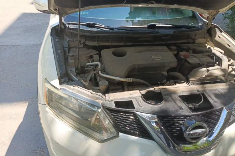 Used Nissan X-Trail 2014 2.5L CVT Luxury Edition 4WD Engine Bay Right