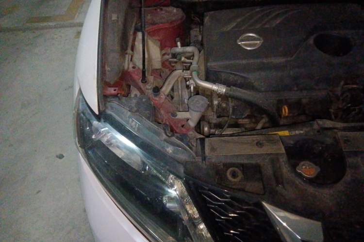 Used Nissan X-Trail 2014 2.0L CVT Smart Edition 2WD Engine Bay Right