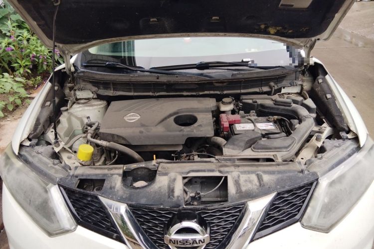 Used Nissan X-Trail 2014 2.0L CVT Comfort Edition 2WD Engine Bay