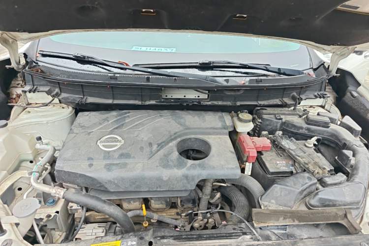 Used Nissan X-Trail 2014 2.0L CVT Comfort Edition 2WD Engine Bay